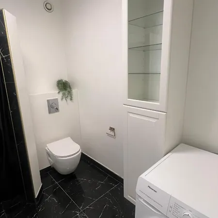 Apartament Hyggelig Taet Pa Motorvej Og Zoo